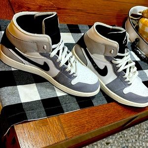 Nike Air Jordan 1 Mid SE Craft